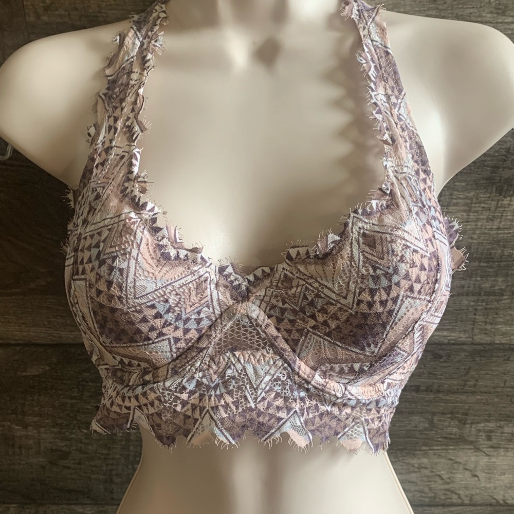 Victoria’s Secret Lace Bralette Small